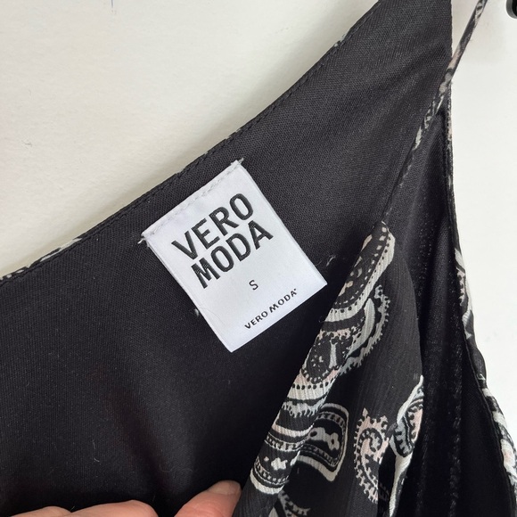 Vero moda Black White and pink Paisley Dress size small - Picture 5 of 6